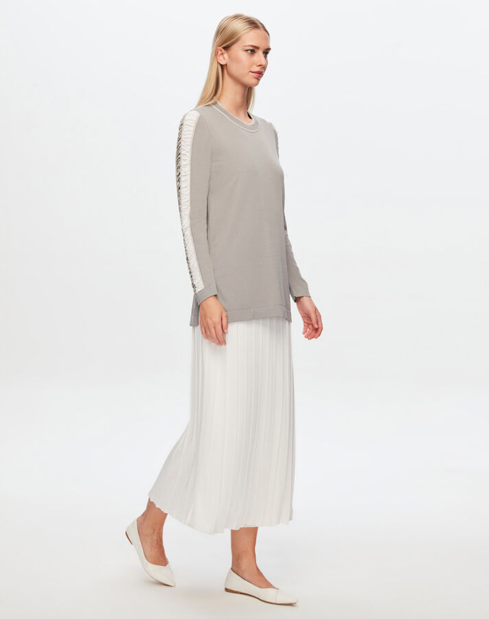 T24Y-6020 Knitwear Tunic with Shiny Rope Detail on Sleeves - 8