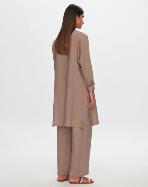 T24Y-6034 Linen Tunic with Ruffle Detail on the Collar - 9