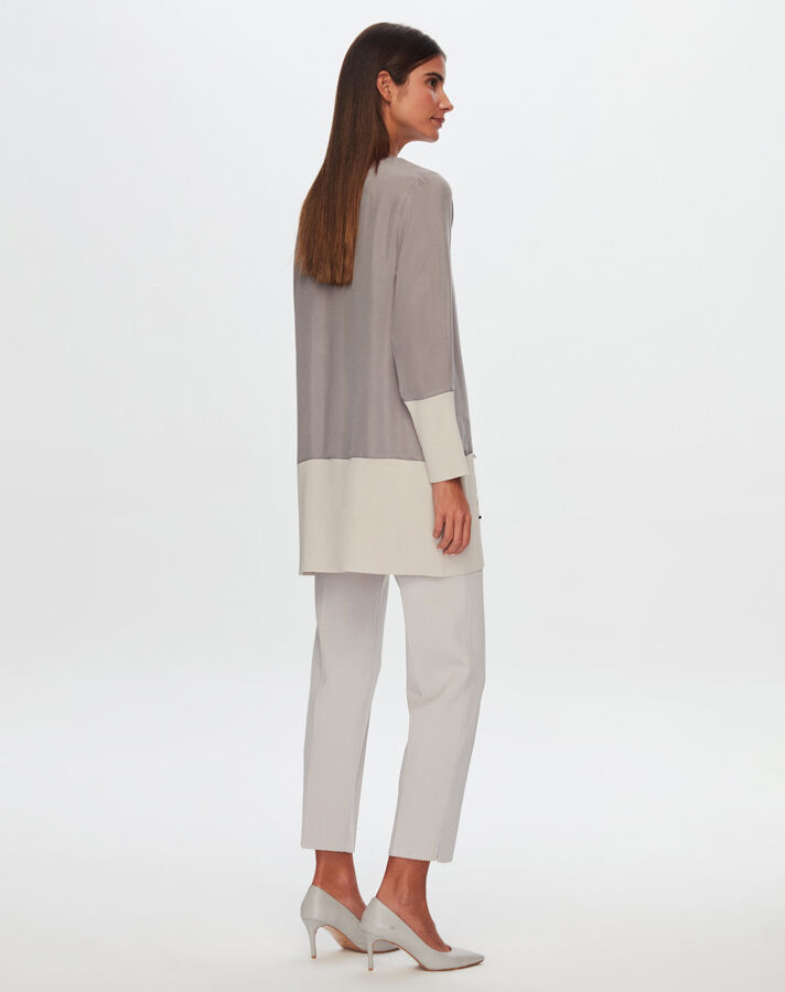 T24Y-6050 Cupro Tunic with Button Detail on the Hem - 11