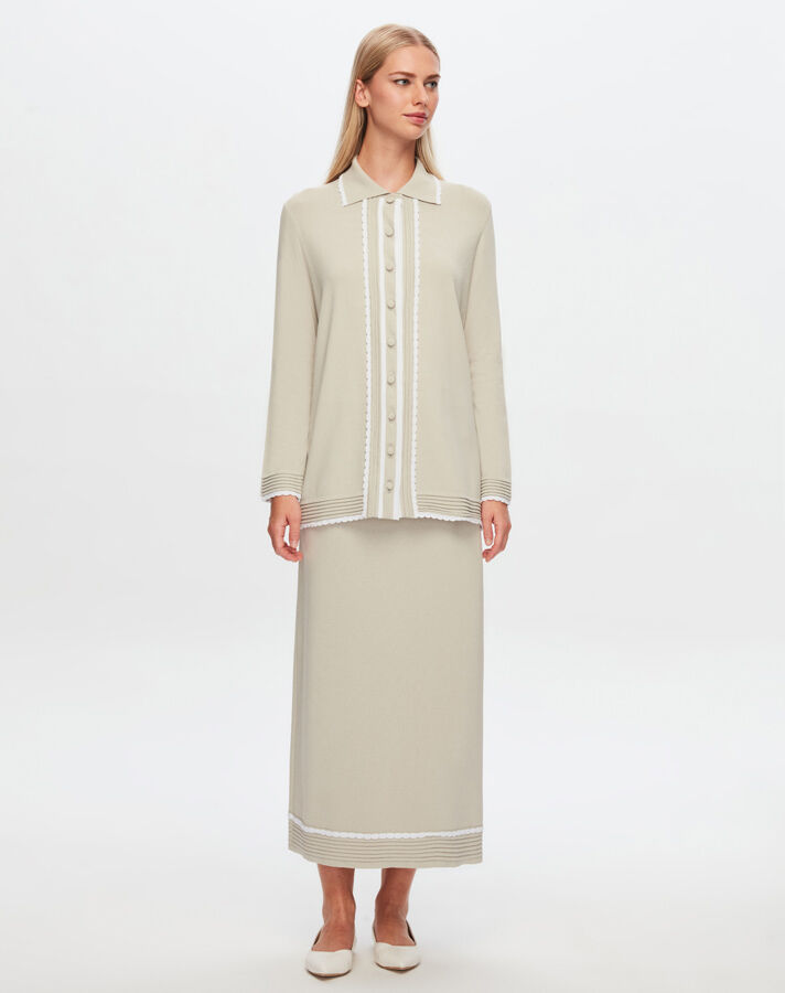T24Y-8005 Elegance Cardigan with Knitted Motif - 5