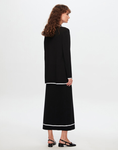 T24Y-8005 Elegance Cardigan with Knitted Motif - 2