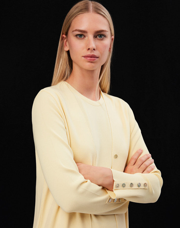 T24Y-9021 Clean Cut Solid Color Buttoned Cardigan - 3