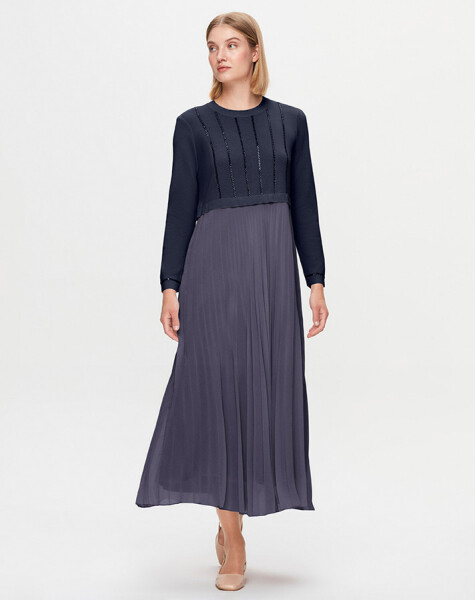 T25K-4016 Stone Detailed Pleat Dress - 1