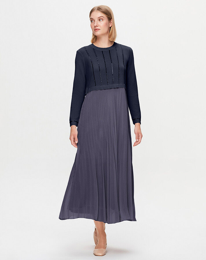 T25K-4016 Stone Detailed Pleat Dress - 1