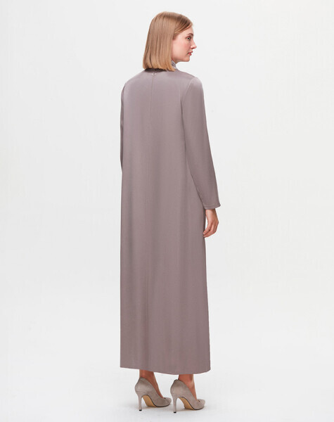 T25K-4019 Broş Detaylı Cupro Uzun Elbise MİNK - 3