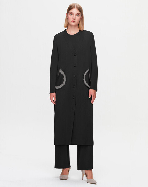 Cepleri Keçe Detaylı Siyah Hırka 