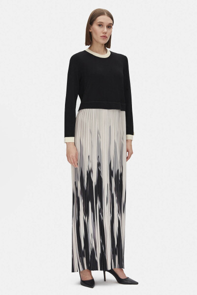 Eteği Desenli Triko Siyah Elbise - 1