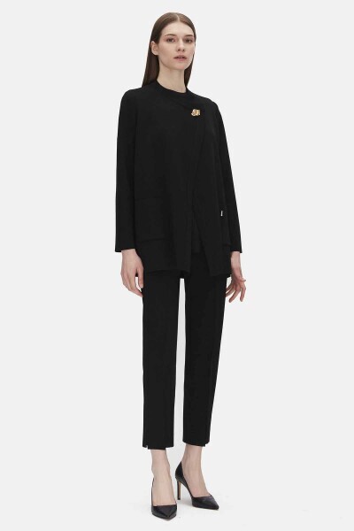 Aksesuar Detaylı Düz Renk Siyah Hırka 