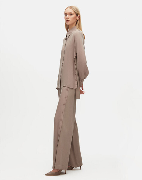 Düğme Detaylı Cupro Taş Rengi Gömlek - 2