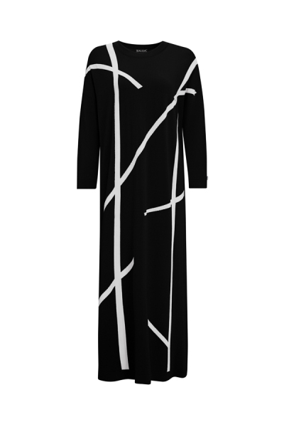 Şerit Desenli Uzun Triko Siyah Elbise 