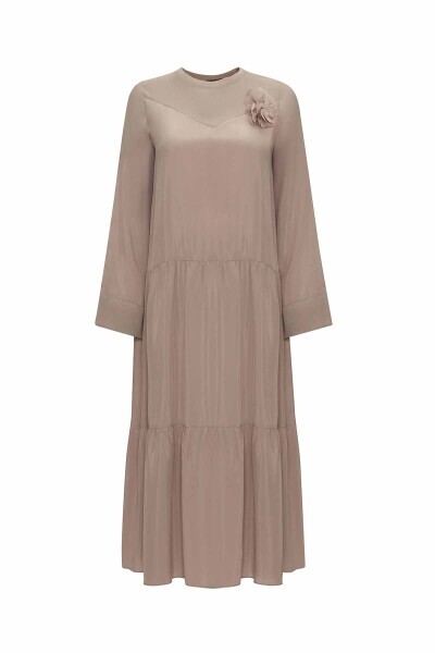 Bisiklet Yakalı Çiçek Broşlu Cupro OUBERGINE Elbise 