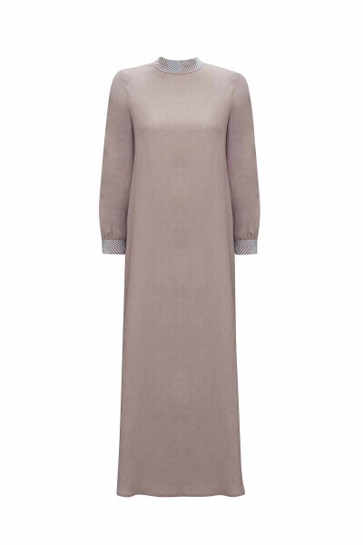 Yakası ve Bileği Triko Detaylı Keten Vizon Elbise 