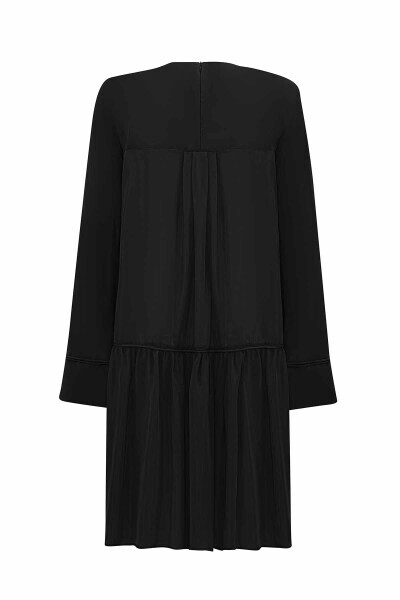 Tiktak Detaylı Rahat Kesim Cupro Siyah Tunik - 2