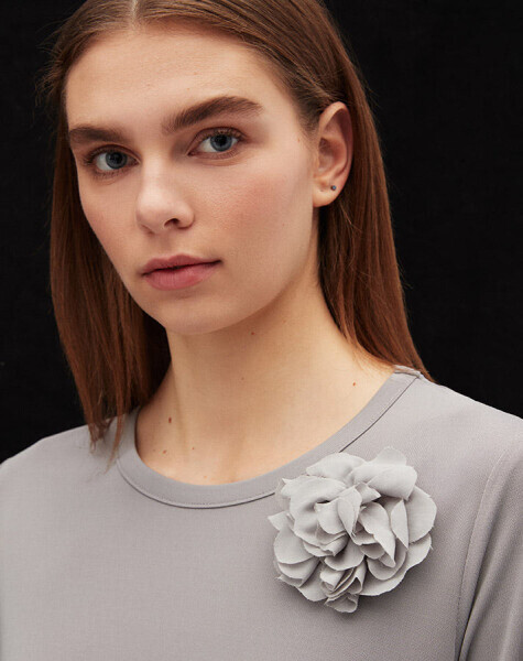 T25Y-6053 Çiçek Broşlu Düz Renk Basic Tunik GREY - 5