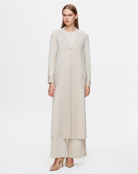 Bekletme Detaylı V Yakalı Uzun Kum Rengi Hırka - 2