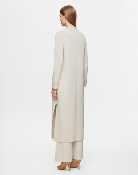 Bekletme Detaylı V Yakalı Uzun Kum Rengi Hırka - 4