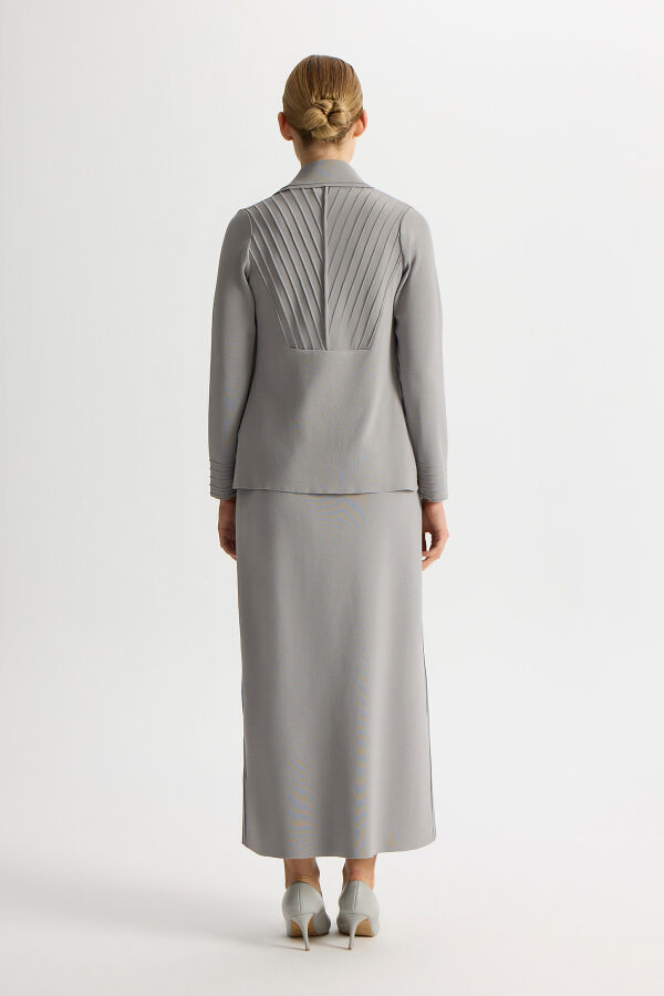 Knitted Skirt with Bodice and Knitting Technique - 3