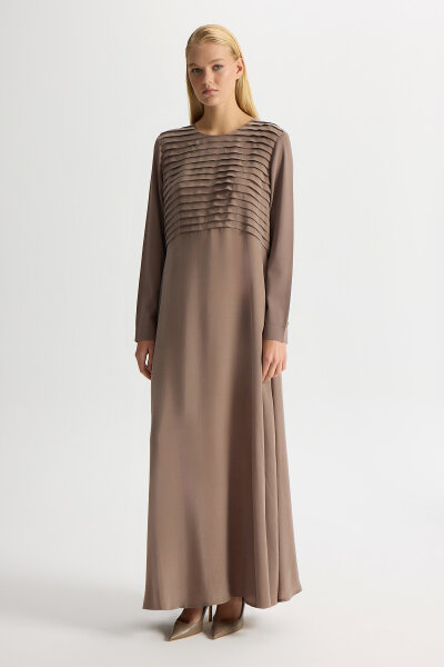 Plise Detaylı Düz Renk Cupro Elbise Kahverengi Pudra 