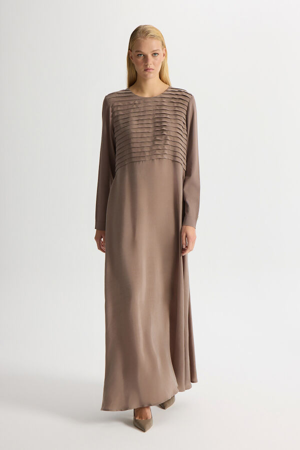 Plise Detaylı Düz Renk Cupro Elbise Kahverengi Pudra - 2