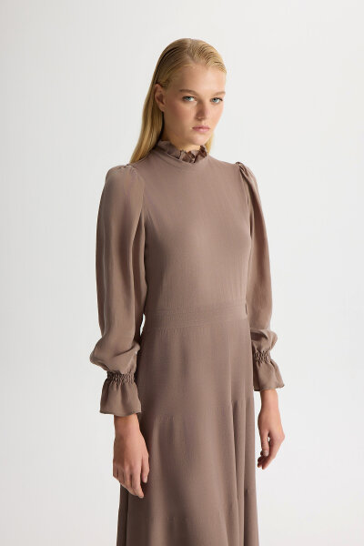 Cupro knit dress with sleeves - 3