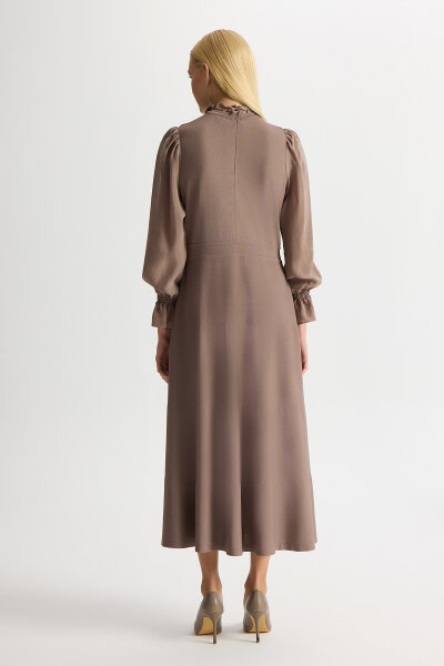 Cupro knit dress with sleeves - 5