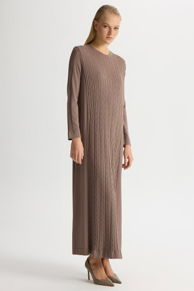 Plain Color Dress with Braided Hair - 2