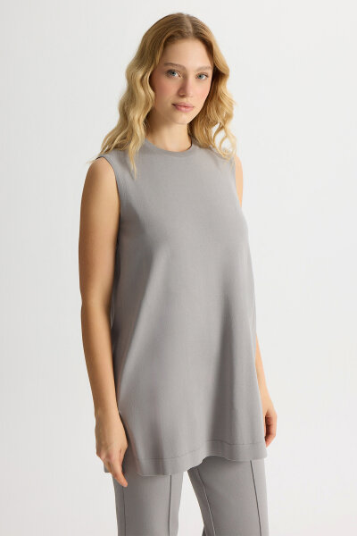 Basic Sleeveless Knit Tunic - 2