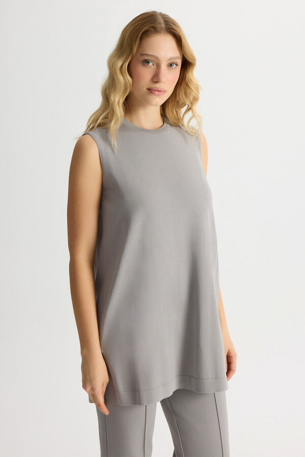 Basic Sleeveless Knit Tunic - 2