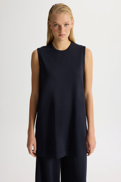 Basic Sleeveless Knit Tunic 