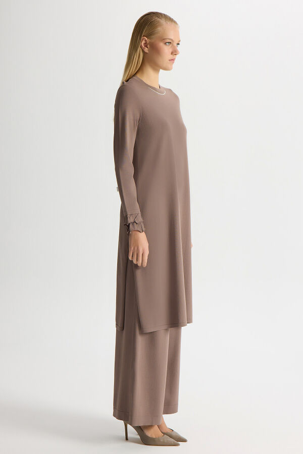 Yakası İnci Detaylı Uzun Triko Tunik Kahverengi Pudra - 2