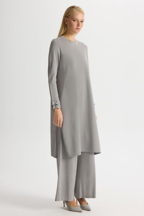 Yakası İnci Detaylı Uzun Triko Tunik Gri - 3