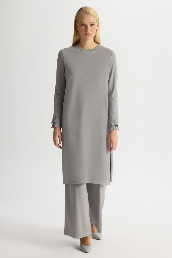 Yakası İnci Detaylı Uzun Triko Tunik Gri - 1