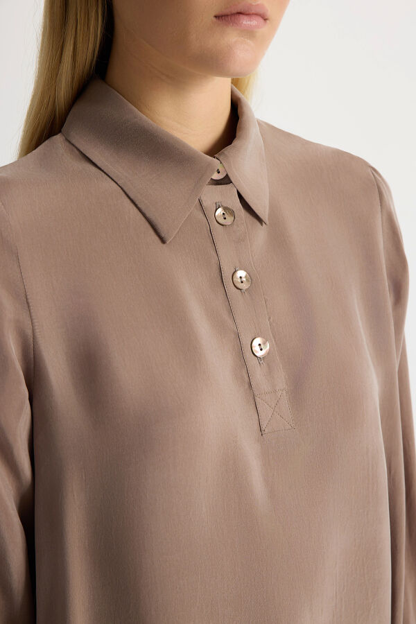 Yanları Düğmeli Gömlek Yaka Cupro Tunik Kahverengi Pudra - 2