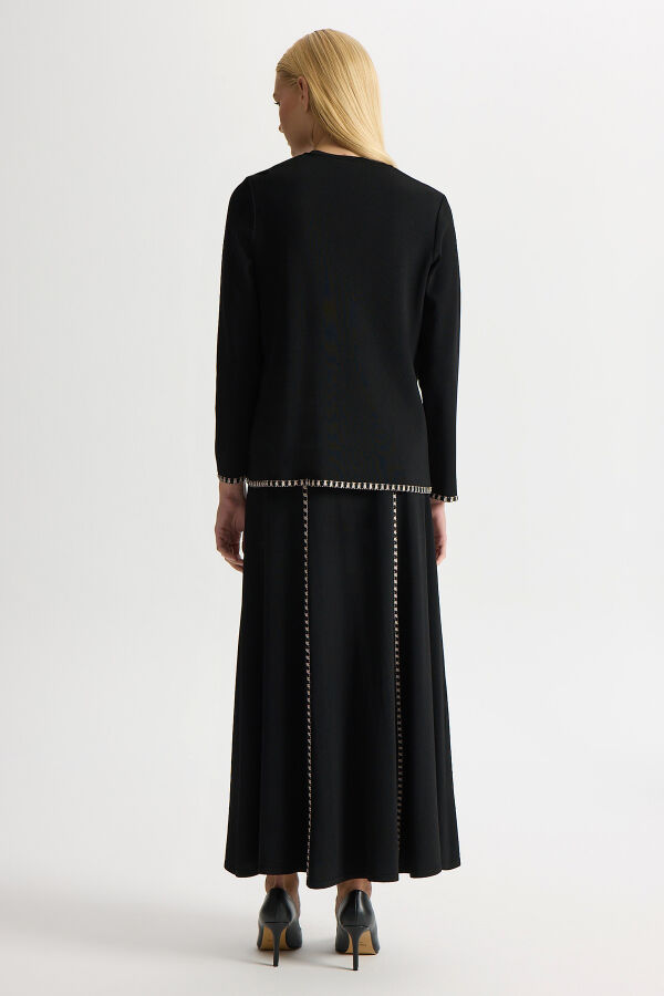 Knit Skirt with Tiktok Detail - 4