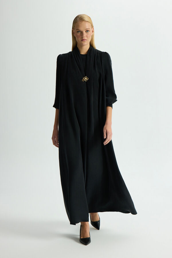 Yaka Detaylı Broşlu Cupro Elbise Siyah - 2