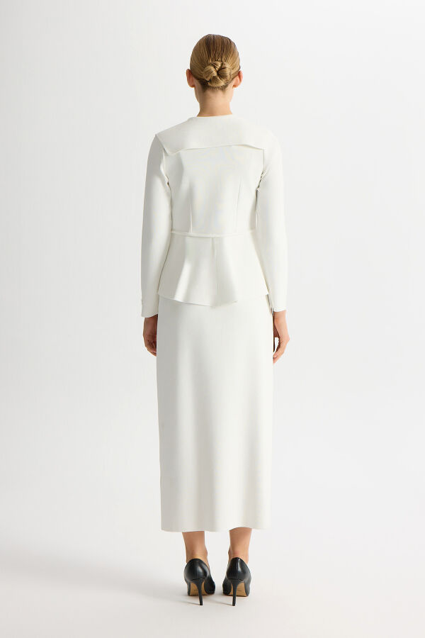 Stylish Knitwear Jacket with Collar Detail - 2