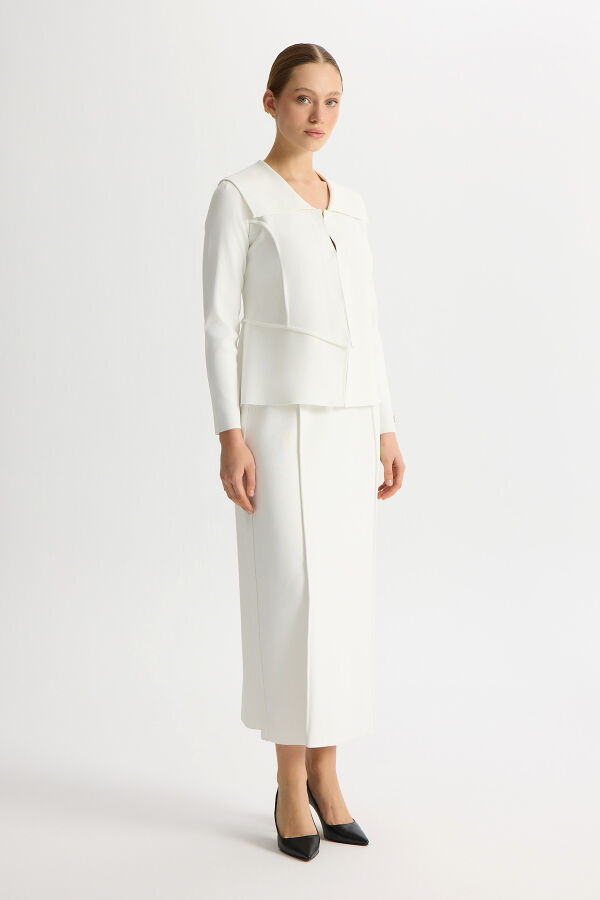 Stylish Knitwear Jacket with Collar Detail - 4