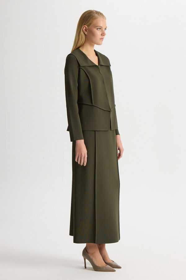 Stylish Knitwear Jacket with Collar Detail - 4