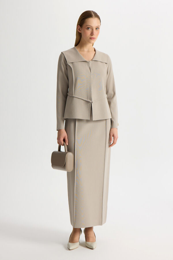 Stylish Knitwear Jacket with Collar Detail - 4