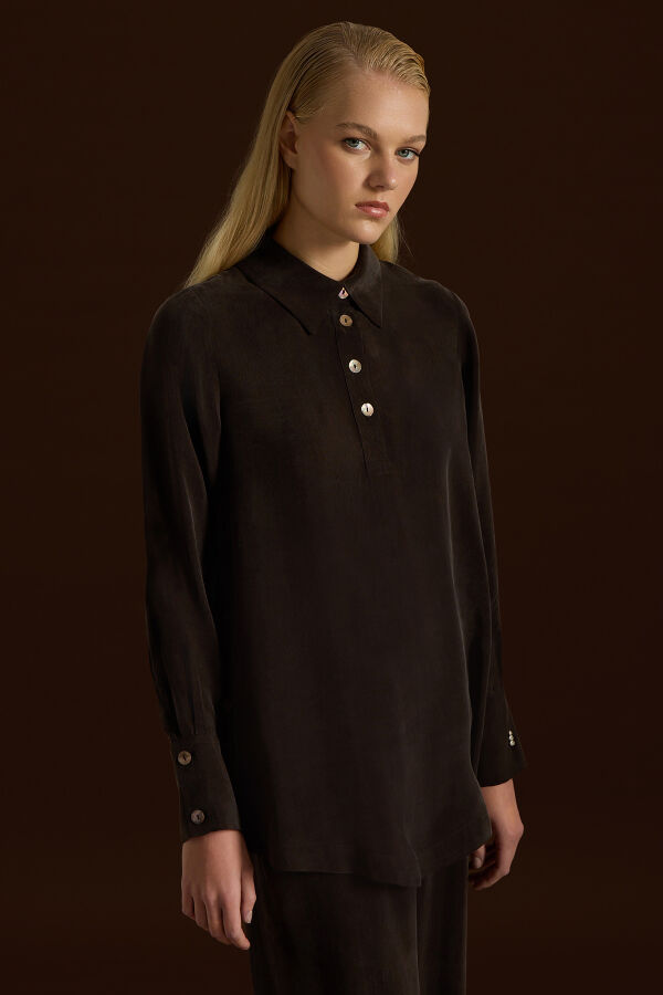 Yanları Düğmeli Gömlek Yaka Cupro Tunik Kahverengi - 1