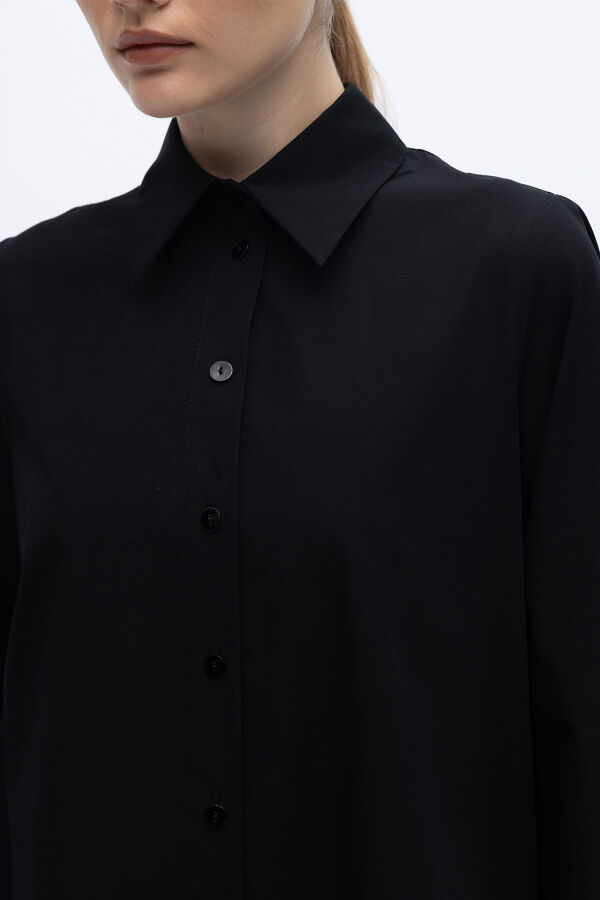 Yanları Yırtmaçlı Düz Renk Poplin Gömlek Siyah - 2