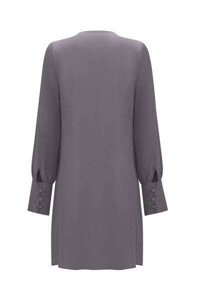Yuvarlak Yaka Brit Detaylı Tunik - 8